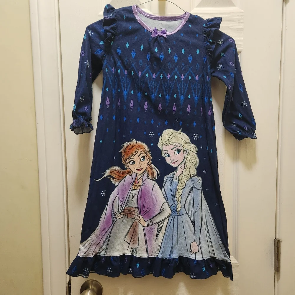 3 Disney Gowns & 1 Bluey Gown, Size 4, Total 3 Gowns